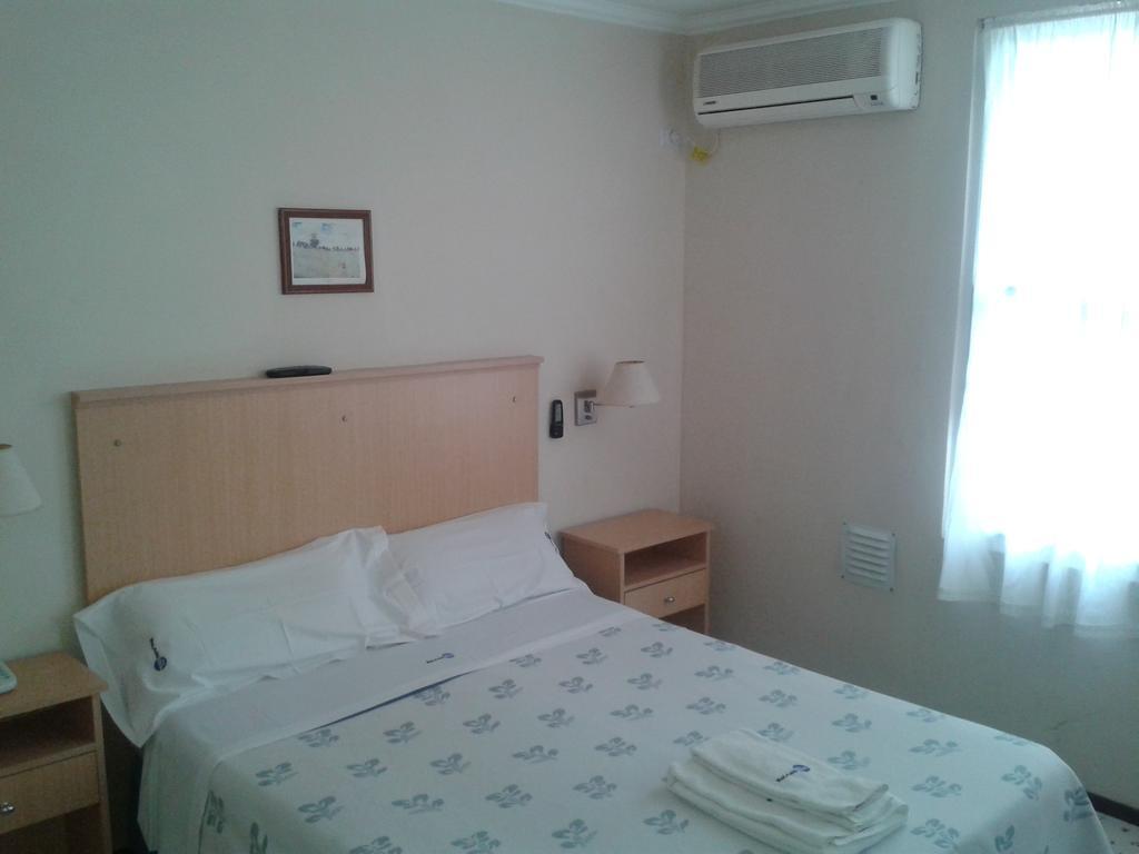 Mari Plaza Hotel Buenos Aires Exteriör bild